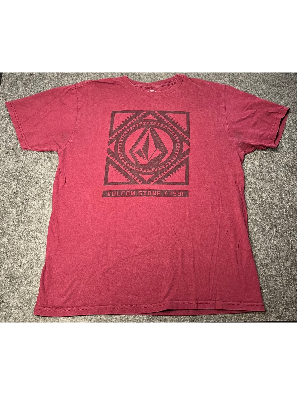 Skater Volcom Stone 1991 Graphic T-Shirt Large Burgundy Cotton